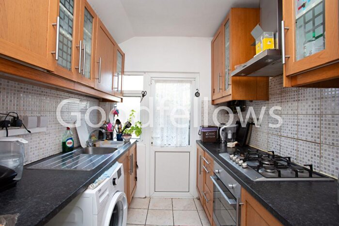 4 Bedroom Semi Detached House To Rent In Sutton Common Road, Sutton, Surrey, SM3