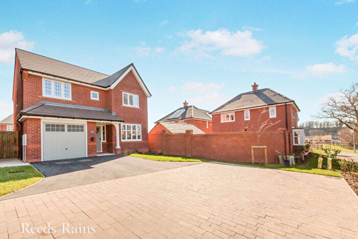 4 Bedroom Detached House For Sale In Longship Close, Congleton, Cheshire, CW12