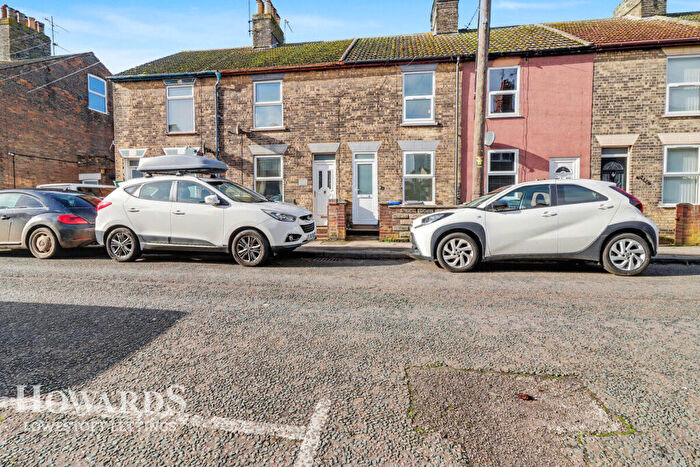 3 Bedroom Terraced House To Rent In Raglan Street, Lowestoft, NR32