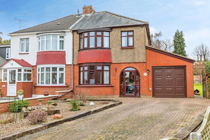 3 Bedroom Semi Detached House For Sale In Wilson Avenue, Rochester, Kent, ME1