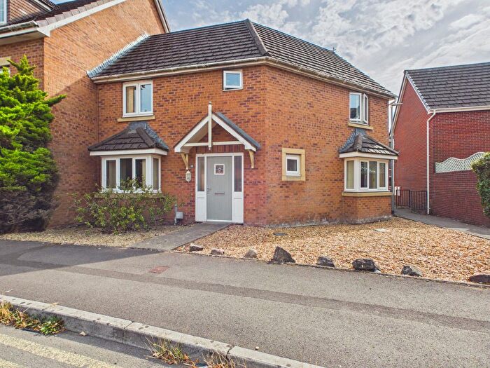 3 Bedroom End Of Terrace House For Sale In Ffordd Mograig, Llanishen, Cardiff, CF14