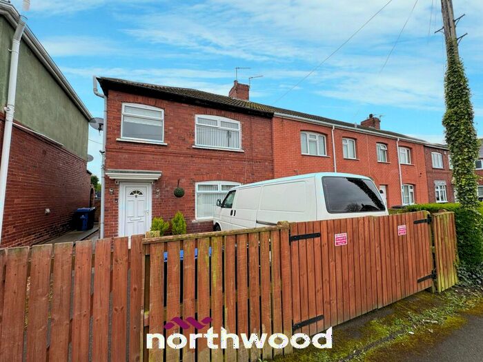 2 Bedroom Semi-Detached House To Rent In Ash Tree Road, Thorne, Doncaster, DN8