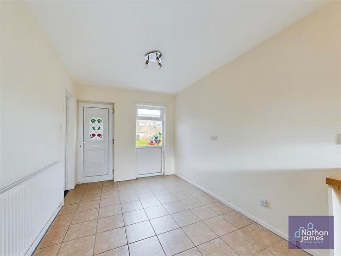 3 Bedroom End Of Terrace House For Sale In Moorlands View, Caldicot, NP26