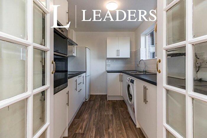 2 Bedroom Apartment To Rent In Warren Road, Guildford, GU1