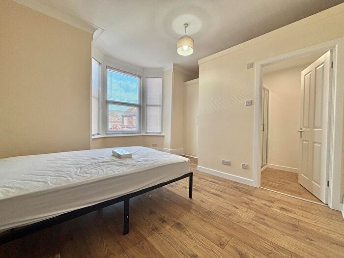 1 Bedroom House To Rent In Room, London Road, PO2