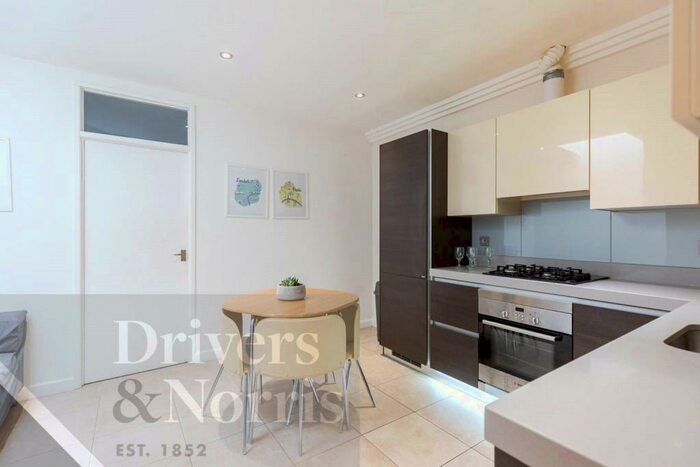 4 Bedroom House To Rent In Lotus Mews, Sussex Way, London, N19