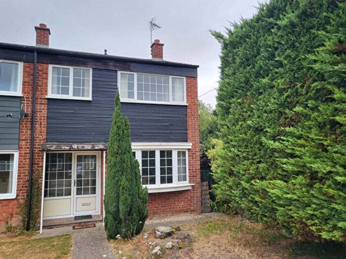 3 Bedroom House To Rent In Green Drift, Royston, SG8