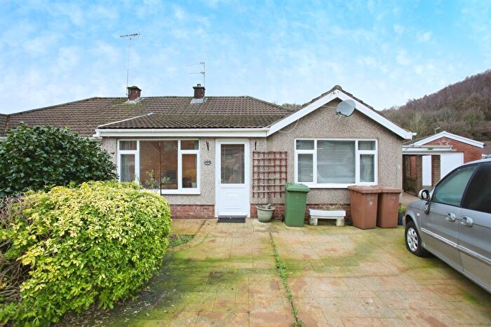 3 Bedroom Semi-Detached Bungalow For Sale In Glyn Llwyfen, Llanbradach, Caerphilly, CF83