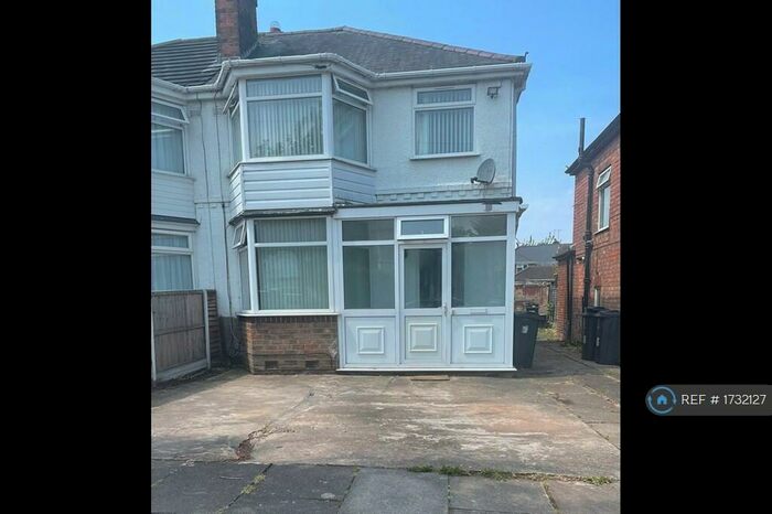 3 Bedroom Semi-Detached House To Rent In Millington Road, Birmingham, B36