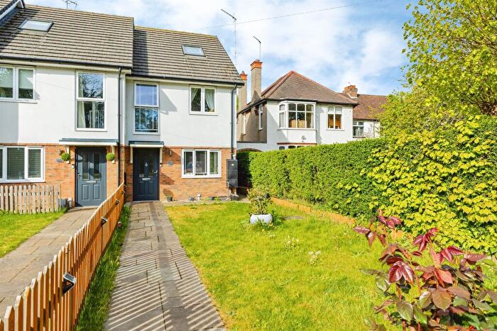 3 Bedroom Semi-Detached House For Sale In Harlestone Road, Northampton, NN5