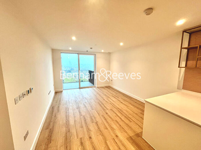 1 Bedroom Apartment To Rent In Quay Walk, Grand Union, HA0