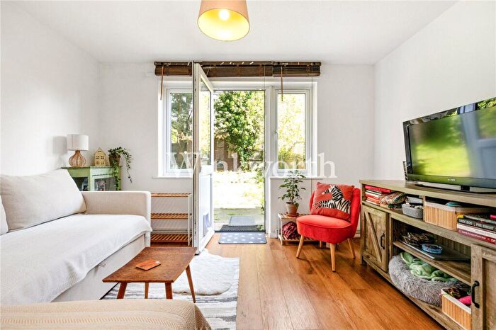 1 Bedroom Apartment For Sale In Tynemouth Road, London, N15