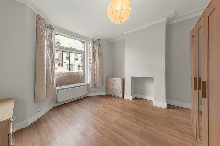 5 Bedroom Terraced House To Rent In Nutcroft Road, Peckham, SE15