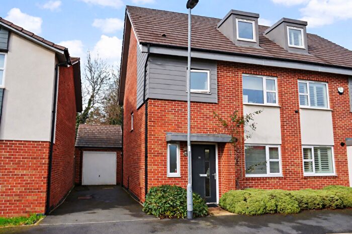 4 Bedroom Semi Detached House For Sale In Summer Crescent, Beeston, NG9