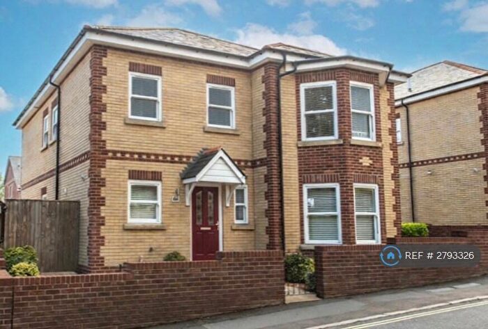 3 Bedroom Semi-Detached House To Rent In Park Road, Ryde, PO33