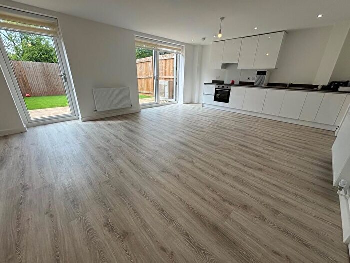 4 Bedroom Terraced House To Rent In Replingham Road, London, SW18