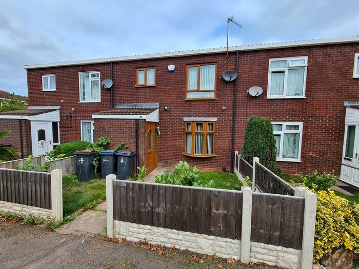 3 Bedroom Terraced House To Rent In Easmore Close, Birmingham, B14
