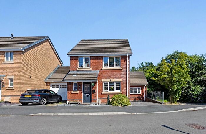 3 Bedroom Detached House For Sale In Heol Miaren, Llanharry, CF72