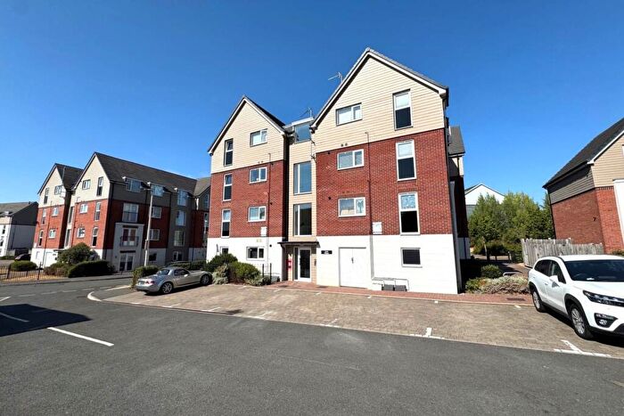 2 Bedroom Apartment For Sale In Lyon House, Butterfield Gardens, CV21