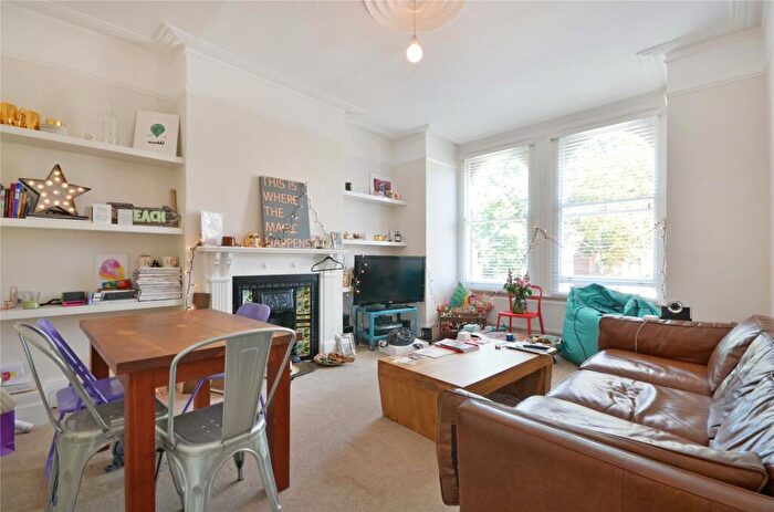 2 Bedroom Flat To Rent In Salusbury Road, Queens Park, NW6