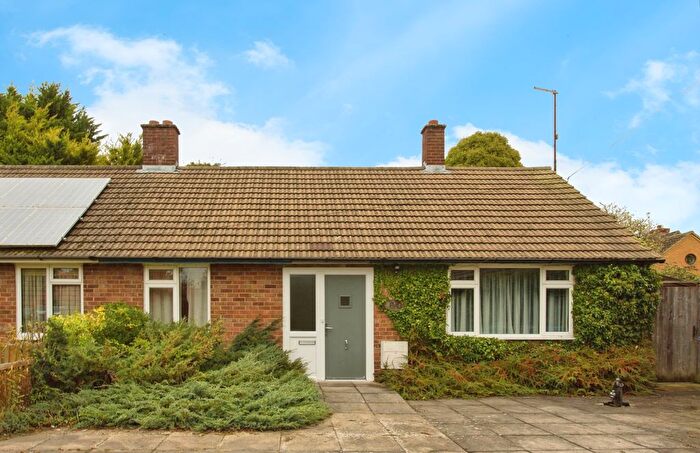 2 Bedroom Bungalow For Sale In Macaulay Avenue, Great Shelford, Cambridge, Cambridgeshire, CB22