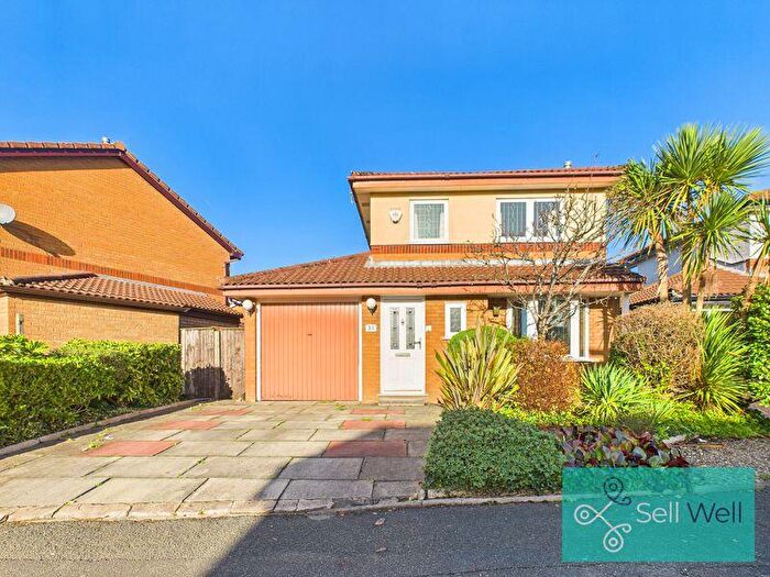 3 Bedroom Detached House For Sale In Brindley Close, Farnworth, Bolton, BL4