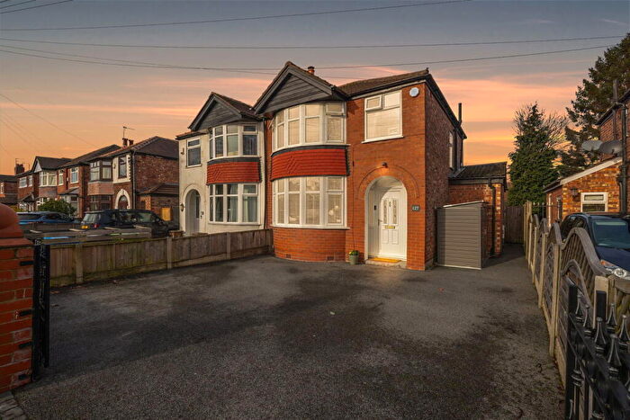 3 Bedroom Semi Detached House For Sale In Norris Road, Sale, M33