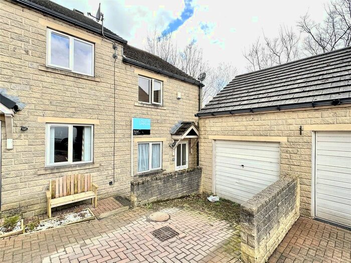 2 Bedroom Detached House To Rent In The Riverside, Linthwaite, Huddersfield, West Yorkshire, Uk, HD7