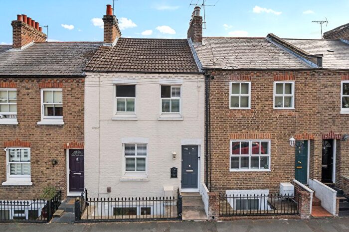 3 Bedroom Terraced House For Sale In Dagmar Road, Windsor, SL4