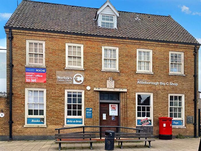2 Bedroom Flat For Sale In High Street, Attleborough, NR17