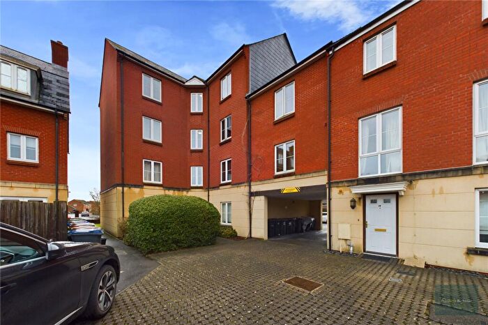 2 Bedroom Apartment To Rent In Turners Court, SN12