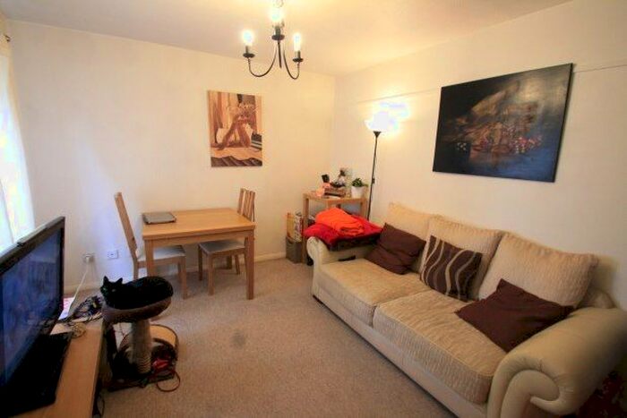 1 Bedroom Maisonette To Rent In Taylors Close, Sidcup, DA14