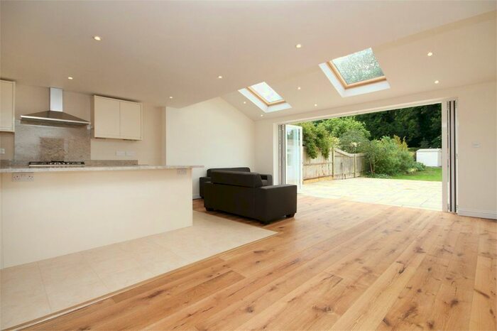 4 Bedroom Semi-Detached House To Rent In Sandall Road, London, W5