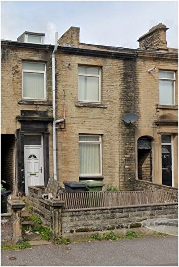 2 Bedroom Terraced House To Rent In Bradford Road, Huddersfield, HD1