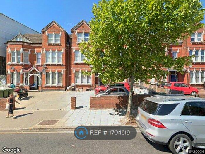 Studio To Rent In Herne Hill, London, SE24