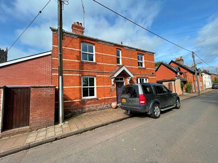 4 Bedroom Detached House To Rent In Dinneford Street, Exeter, EX5