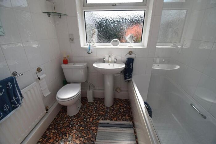 3 Bedroom Detached Bungalow For Sale In Y Ffridd, Morfa Bychan, LL49