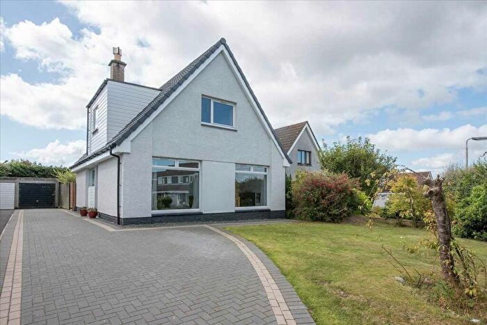 4 Bedroom Detached Villa For Sale In Keirsbeath Court, Kingseat, KY12