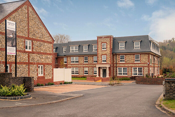 2 Bedroom Flat For Sale In High Street, Great Missenden, HP16