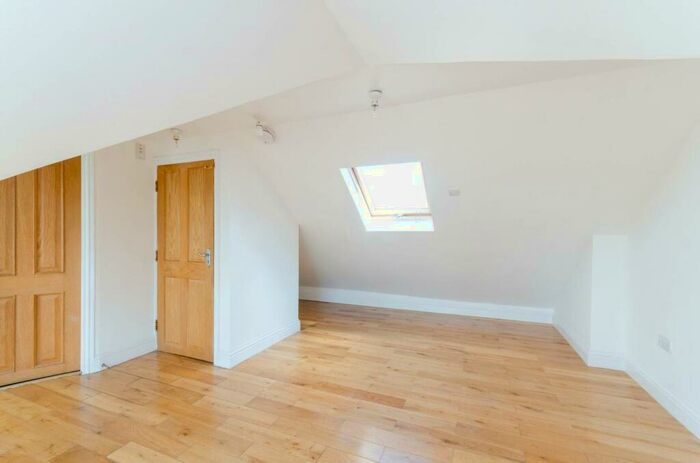 Studio To Rent In Malden Hill, New Malden, KT3