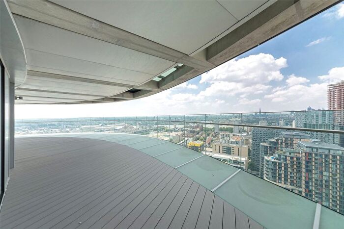 3 Bedroom Flat To Rent In Arena Tower, Canary Wharf, E14