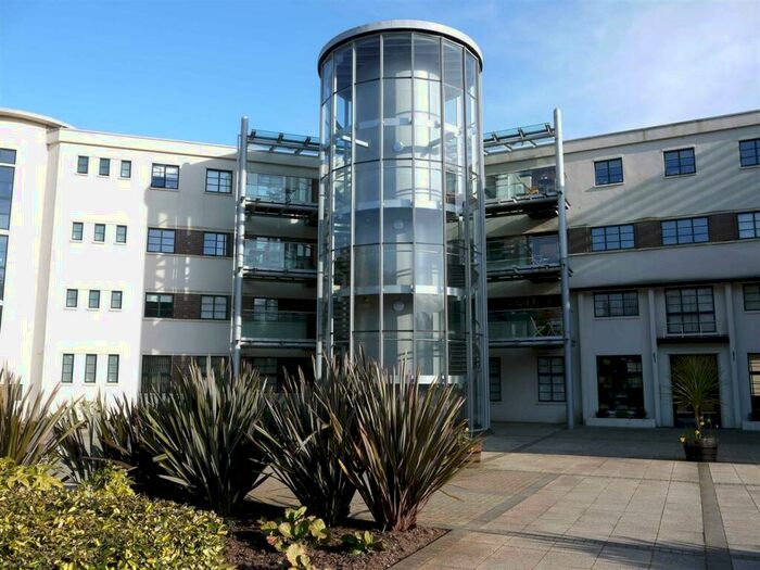 1 Bedroom Apartment To Rent In Hayes Road, Sully, Penarth, CF64