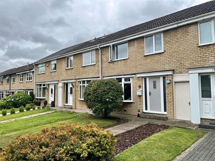 3 Bedroom Terraced House For Sale In Arrowscroft Way, Hollingworth, Hyde, SK14