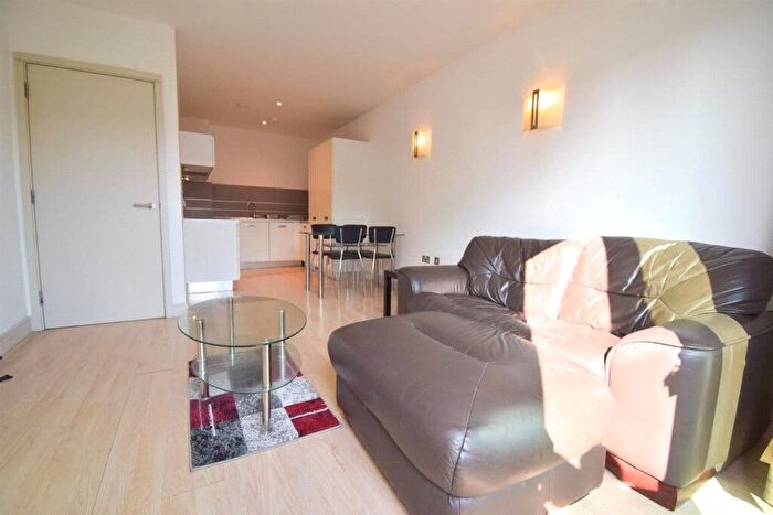 1 Bedroom Flat To Rent In Central Street, London, EC1V