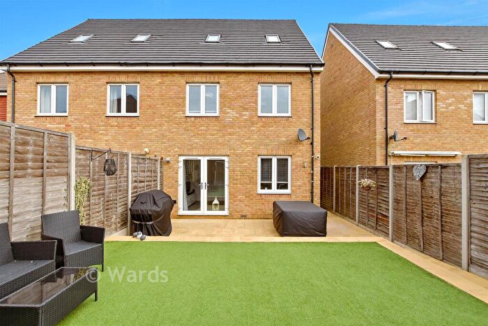 4 Bedroom Semi Detached House For Sale In St. Lawrence Crescent, Coxheath, Maidstone, Kent, ME17