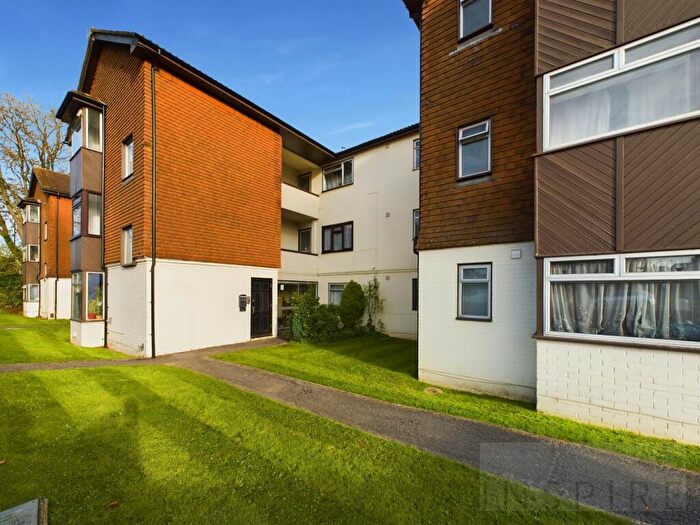 1 Bedroom Apartment To Rent In Hollin Court, Crawley, RH10