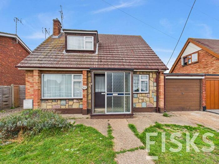 3 Bedroom Link Detached House For Sale In Hornsland Road, Canvey Island, SS8
