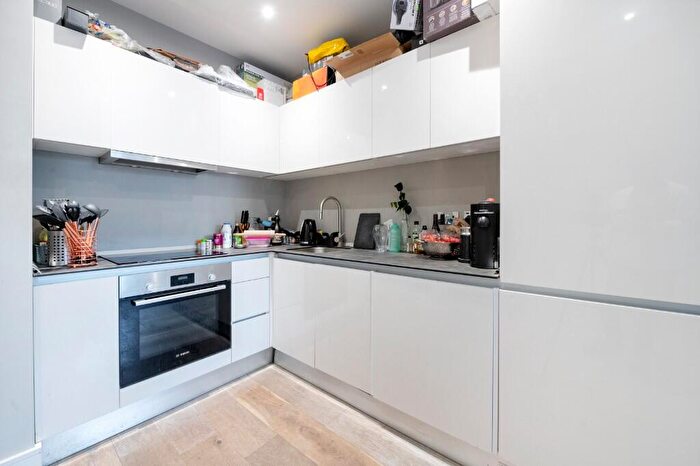 1 Bedroom Flat To Rent In Parkway, Chelmsford, Essex, CM2