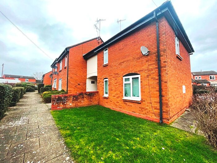 1 Bedroom Flat To Rent In Monks Close, Pershore, WR10