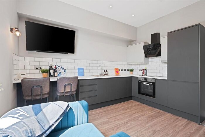 2 Bedroom Flat To Rent In Larkdale Street, Nottingham, NG7